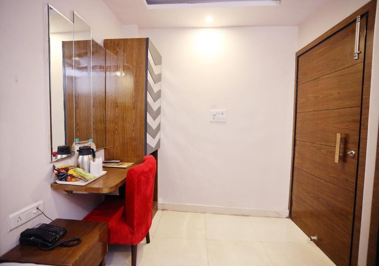 Hotel Jai Balaji, Paharganj, New Delhi Railway Station المظهر الخارجي الصورة