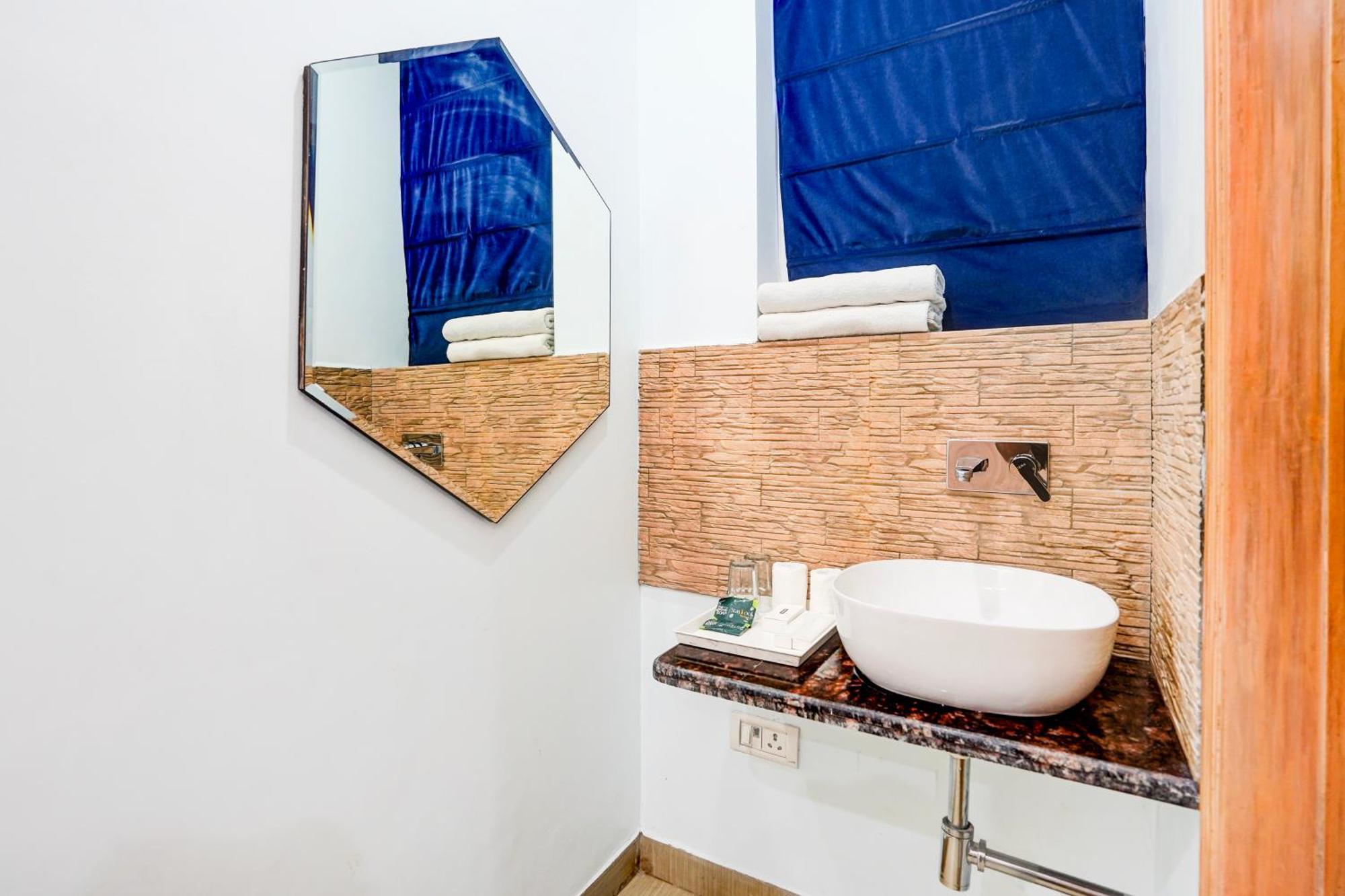Hotel Jai Balaji, Paharganj, New Delhi Railway Station المظهر الخارجي الصورة