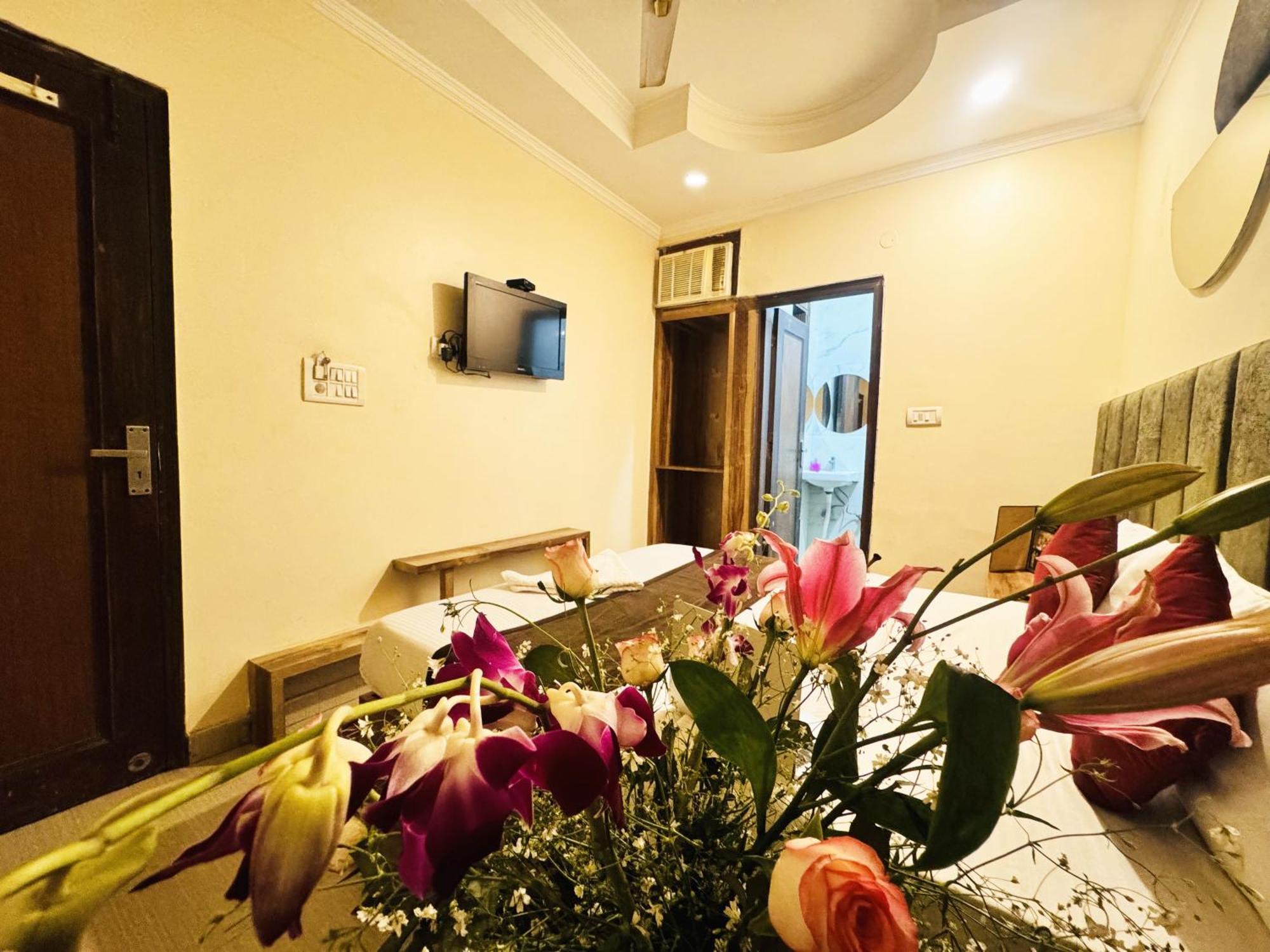 Hotel Jai Balaji, Paharganj, New Delhi Railway Station المظهر الخارجي الصورة